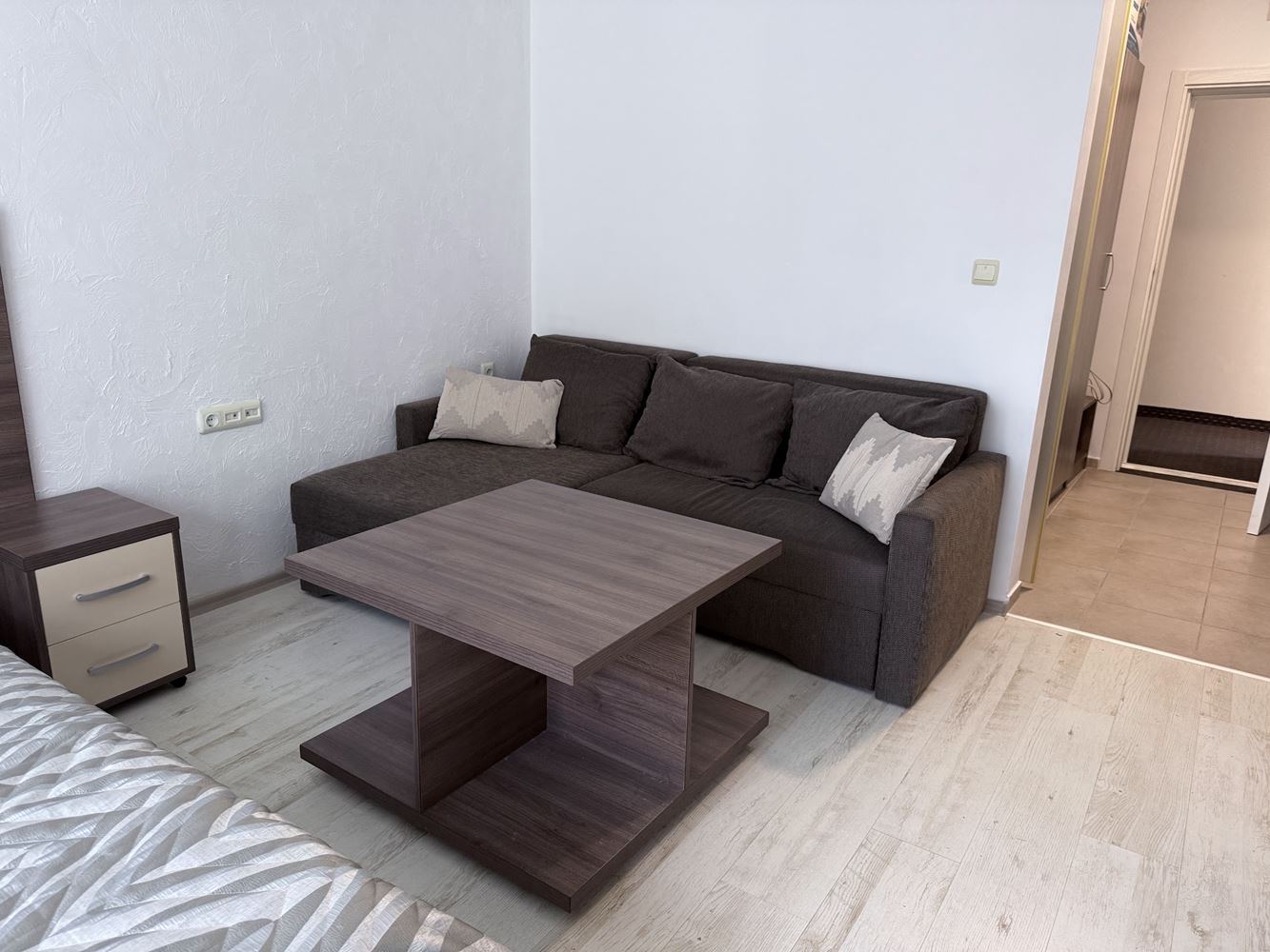 Stylish Studio in Sunny Beach – Spaciousness, Convenience and an Excellent Location for Year-Round Living