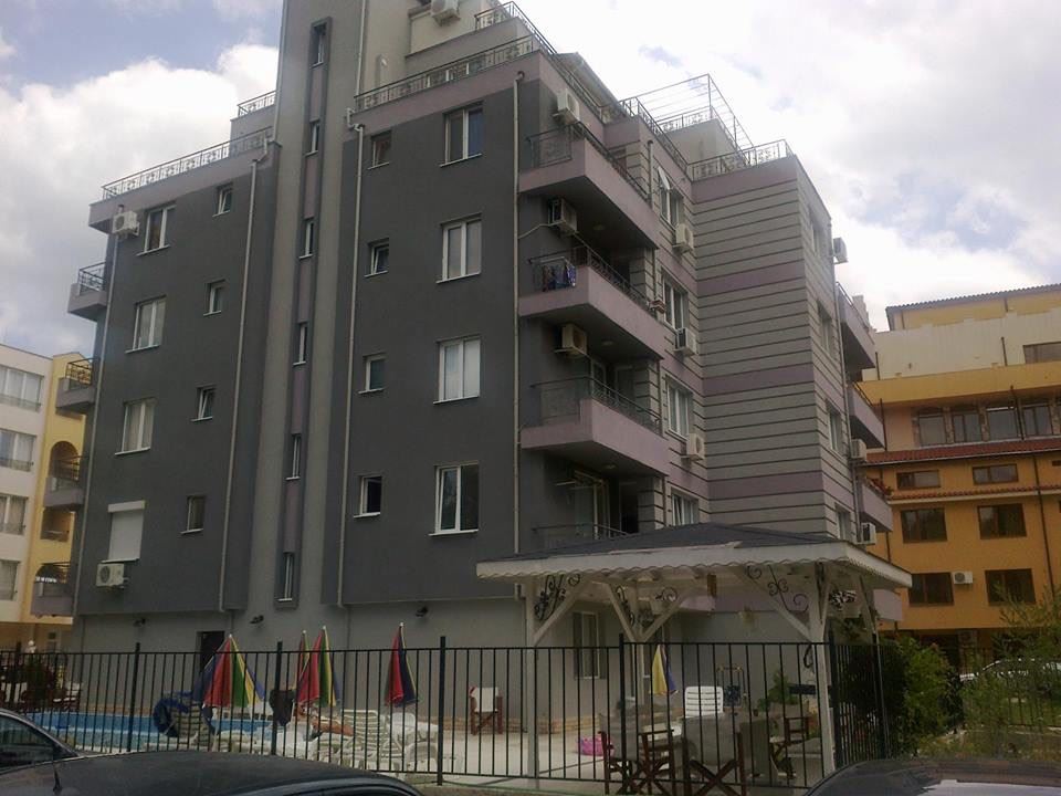 Furnished one-bedroom apartment in the central part of Sunny Beach – excellent location and investment potential