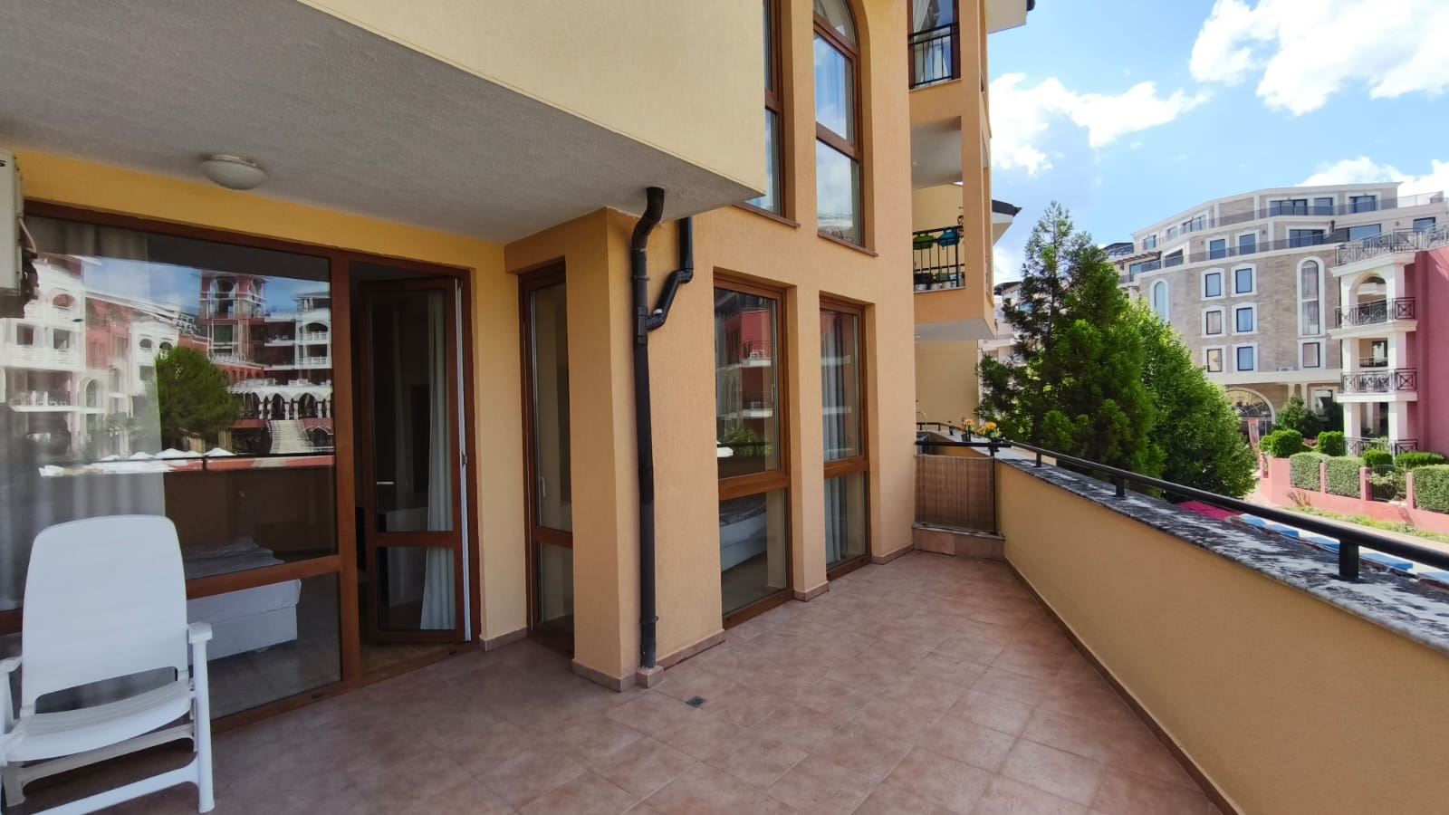 Spacious Two-Bedroom Apartment with Sea View in Sveti Vlas, 200 Meters from the Beach