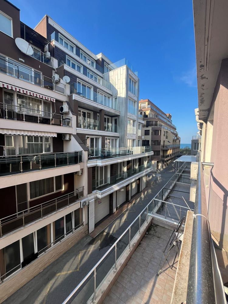Spacious Two-Bedroom Apartment with Panoramic Terrace and Sea View in the Heart of Pomorie