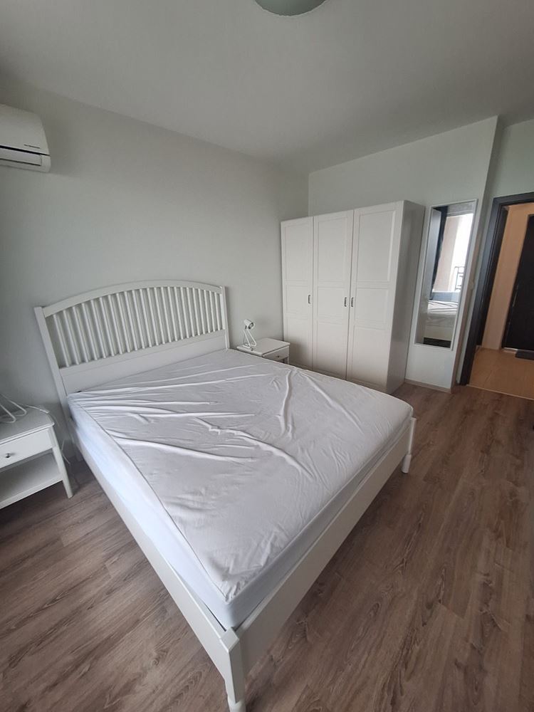 One-Bedroom Apartment on the First Sea Line with Panoramic Views and a Spacious Terrace