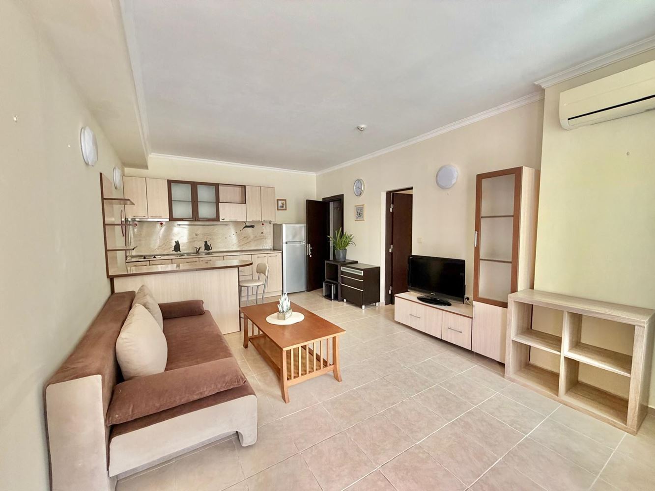 Spacious Apartment 300 Meters from the Beach in Sveti Vlas – Excellent Investment Opportunity with Possibility of Dividing into Two Homes