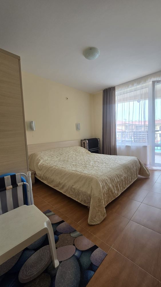 One-Bedroom Apartment with Pool View in Sveti Vlas – Just Steps from the Sea