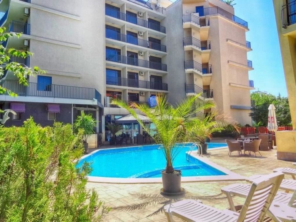 Stylish Studio in the Center of Sunny Beach with Park and City Views