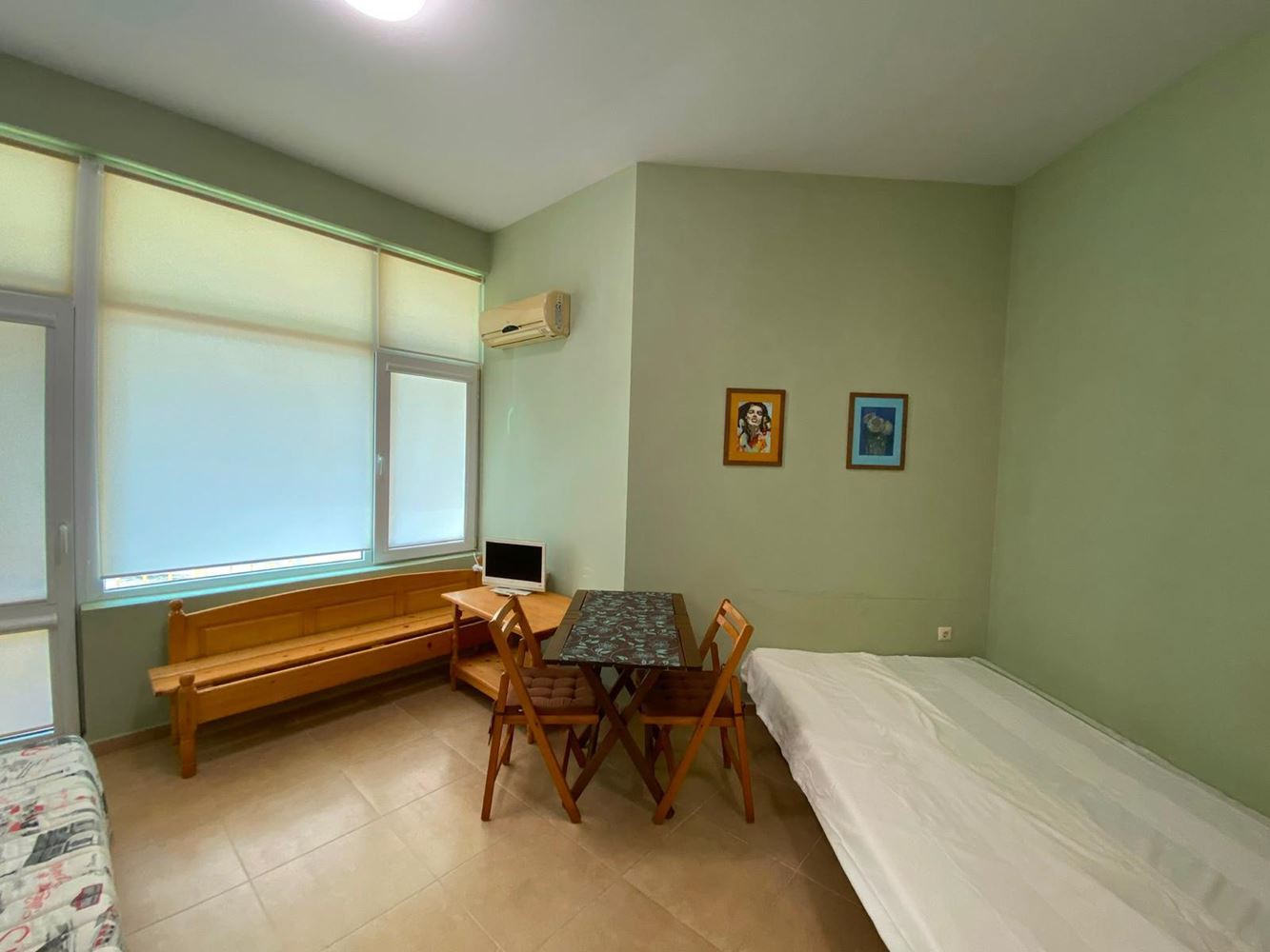 Bright and cosy studio on the first line to the sea – only 50 m from the beach