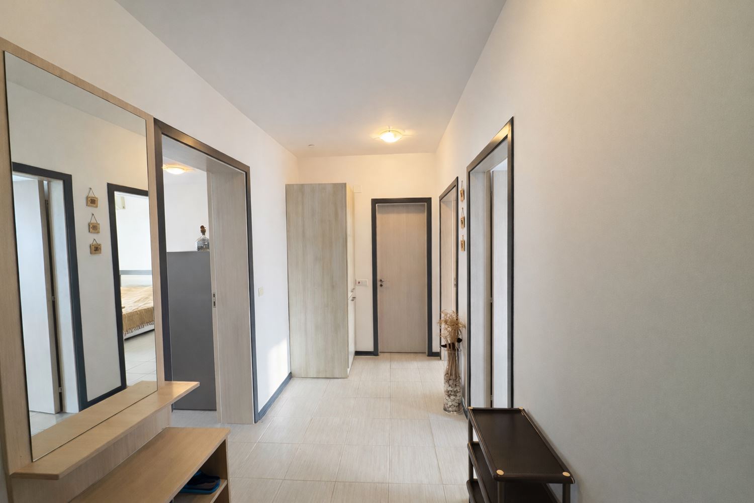 Two-bedroom apartment with sea panorama and private beach in a prestigious complex in Chernomorets
