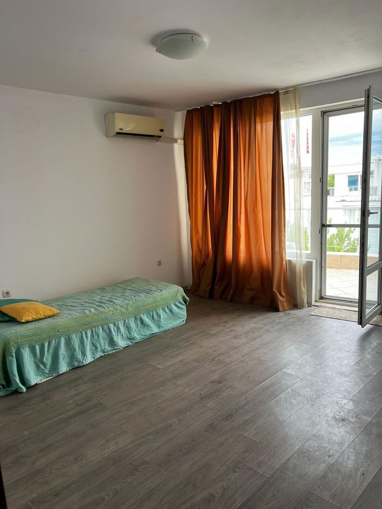 The Perfect Holiday Investment with an Excellent Location – Spacious Apartment 100 Metres from the Sea