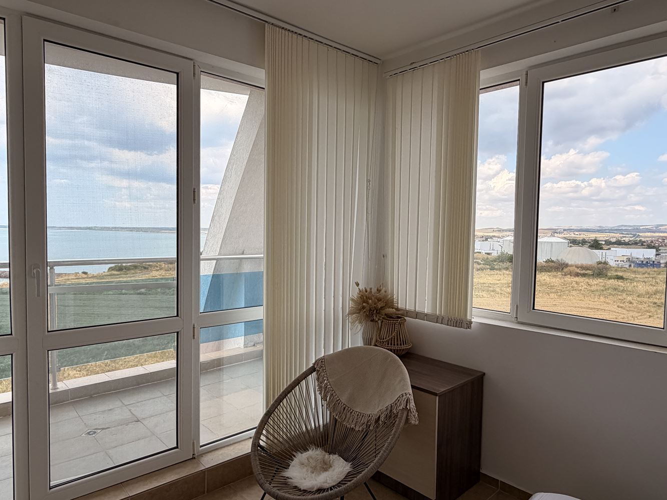 First Line with a Beautiful Sea Panorama – Spacious One-Bedroom Apartment with Two Terraces