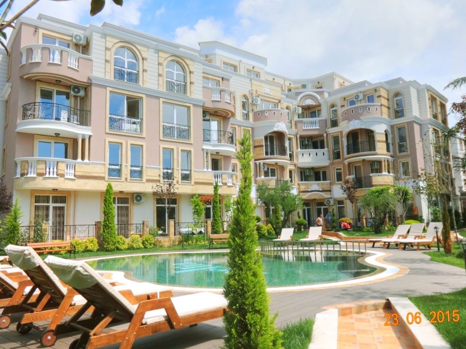 Spacious Two-Bedroom Apartment with Sea Panorama in Ravda