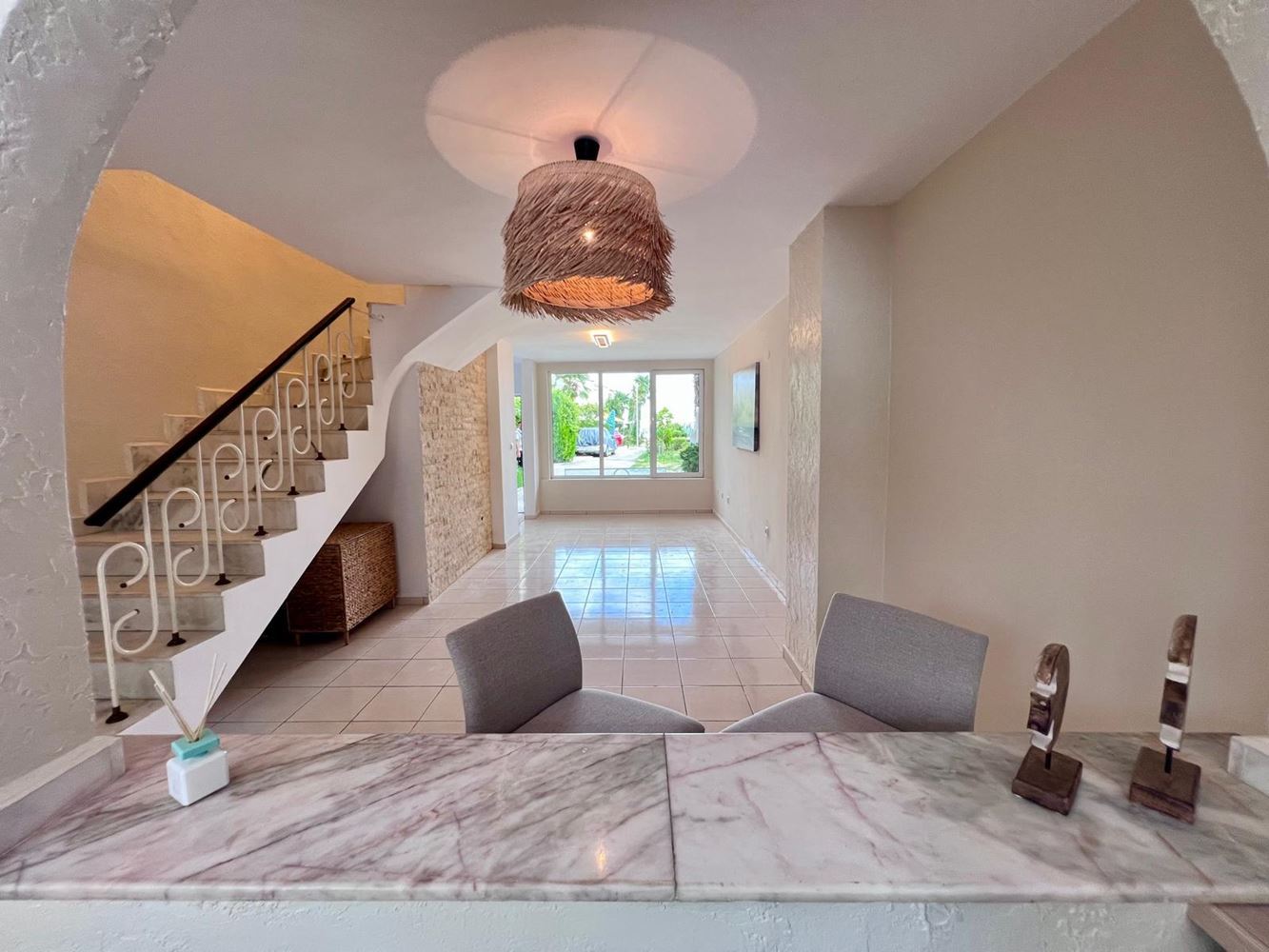 First-line sea property in Ravda – two-bedroom maisonette with sea view and private parking space