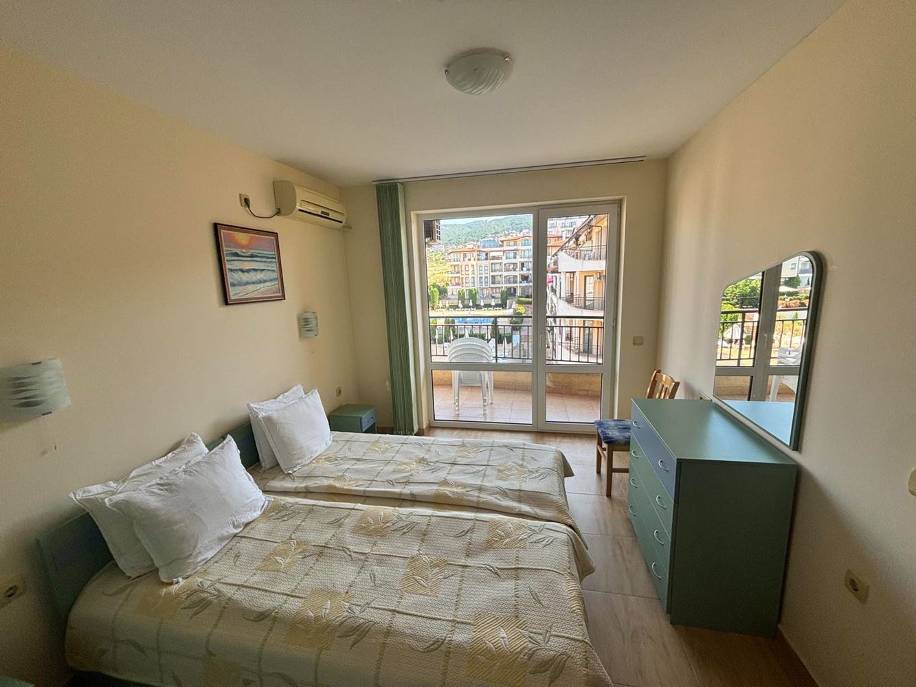 One-Bedroom Apartment with Partial Sea View – Just a 3-Minute Walk from the Beach in Sveti Vlas