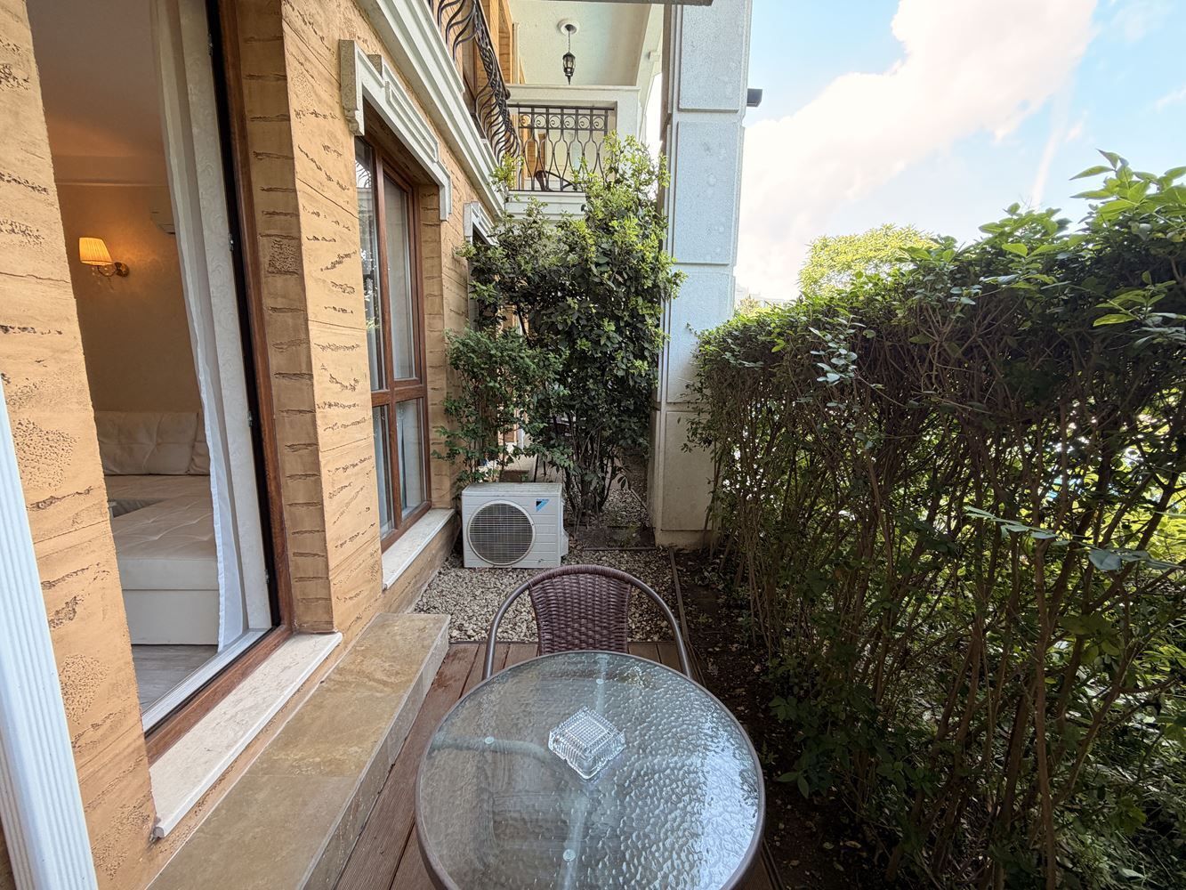 One-Bedroom Apartment with a View of the Park and Swimming Pool in a Prestigious Complex in Sunny Beach