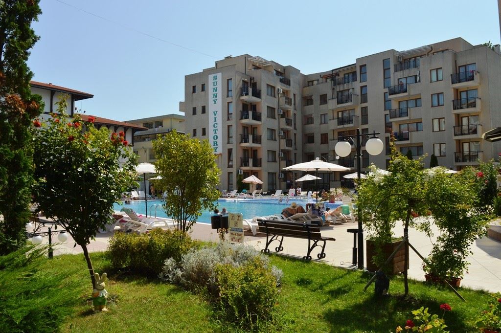 One-bedroom apartment with panoramic views and excellent location in Sunny Beach