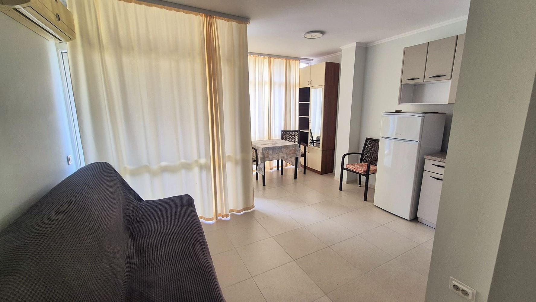 Stylish One-Bedroom Apartment with New Furnishings in the Cocoa Beach Area – Ready to Move In
