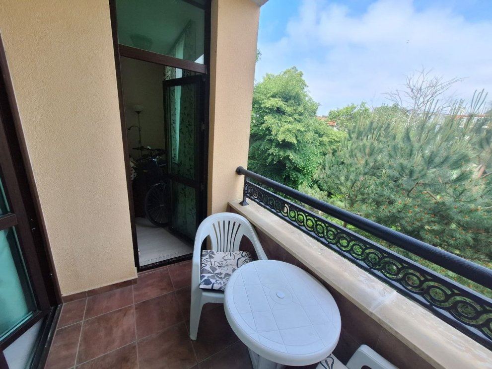 Bright One-Bedroom Apartment in a Complex in Ravda – Close to the Sea and Central Infrastructure