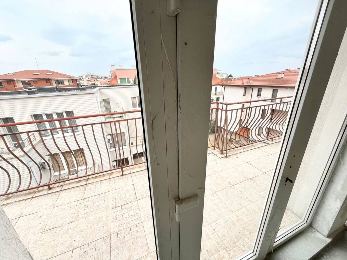 Spacious Two-Bedroom Maisonette Between Ravda and Nessebar – 200 Metres from the Beach, No Maintenance Fee!