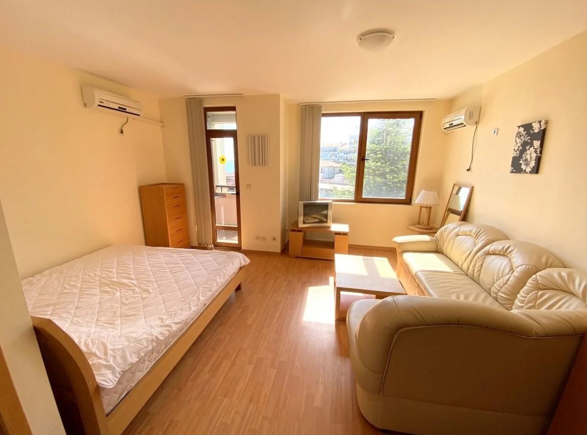 Studio on the First Sea Line in Sveti Vlas – Luxury Complex with Extensive Infrastructure and Sea View