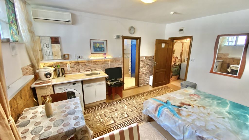 Cozy studio in Sveti Vlas – no maintenance fee; walking distance to Marina Dinevi