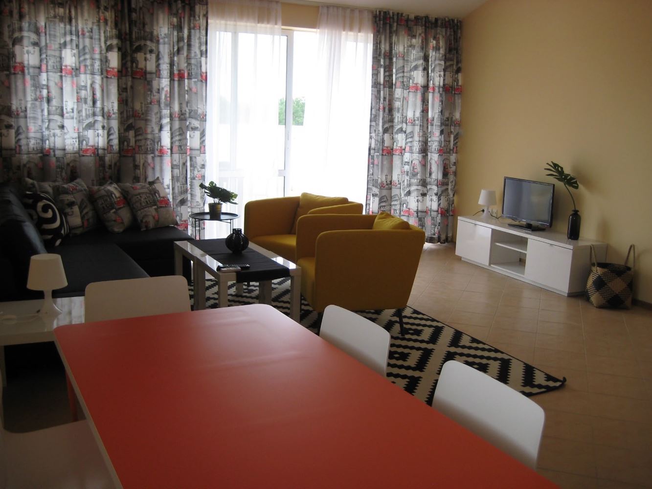 Sunny Beach: Fully Furnished and Equipped Two-Bedroom Apartment in an Excellent Well-Maintained Complex