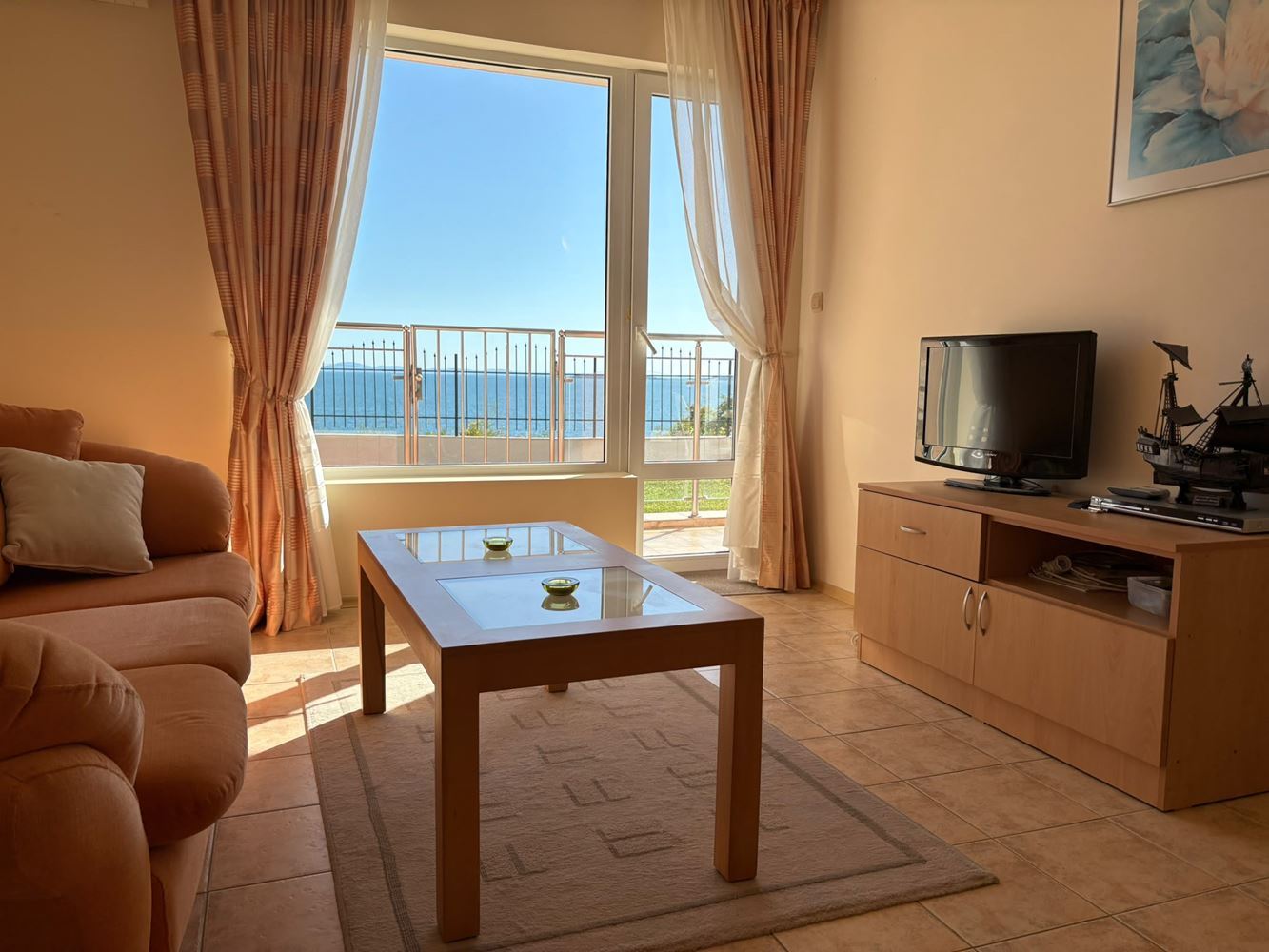 First Line in Sveti Vlas – Spacious One-Bedroom Apartment with Sea View