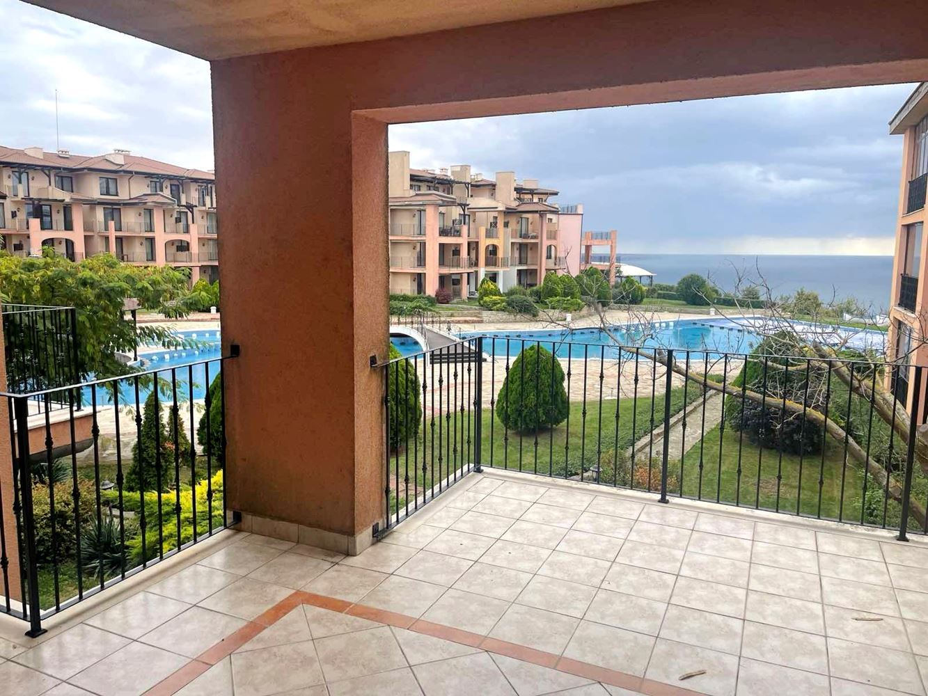 Spacious Furnished Two-Bedroom Apartment with Sea View near Balchik – Comfort Surrounded by Nature and the Golf Riviera