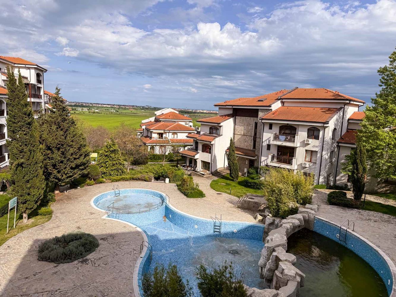 Spacious Two-Bedroom Apartment with Partial Sea Views in Aheloy