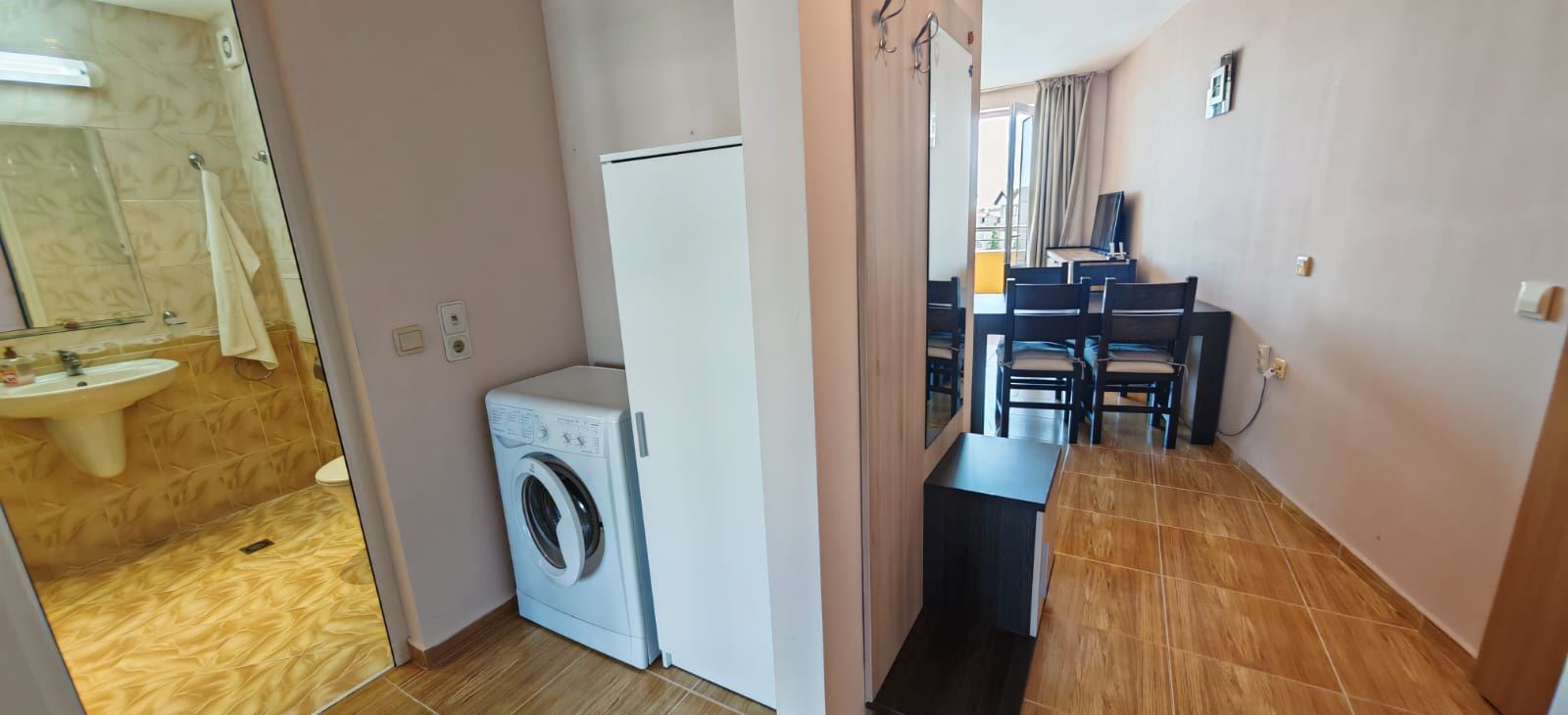 Three-room apartment 200 m from the sea in Sveti Vlas with two terraces and partial sea view