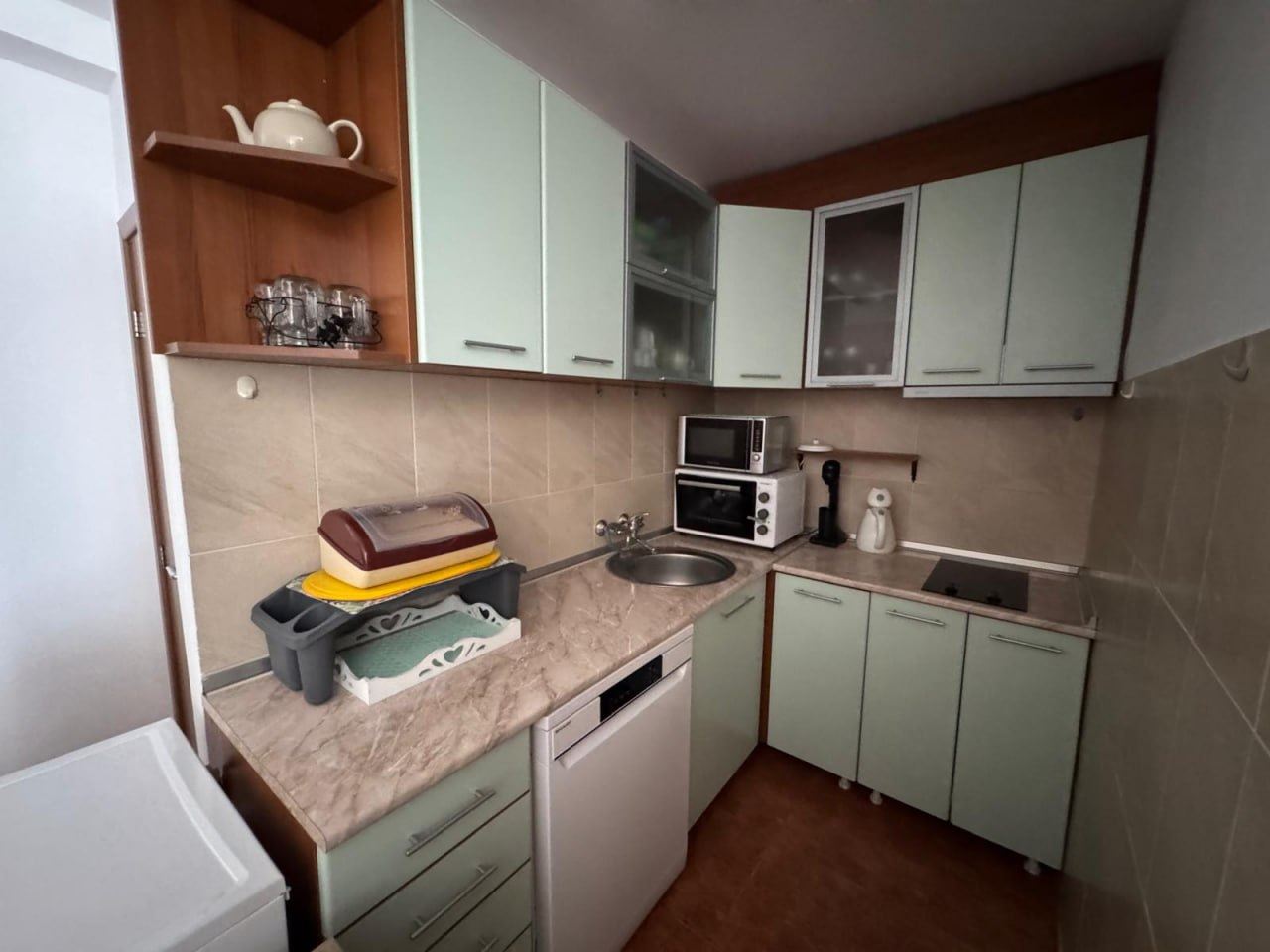 Spacious one-bedroom apartment with additional sleeping area in Sunny Beach – 200 m from the beach