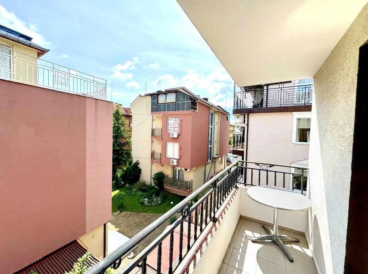 Ravda – Cozy One-Bedroom Apartment with Low Maintenance Fee, Only 500 Meters from the Sea  
