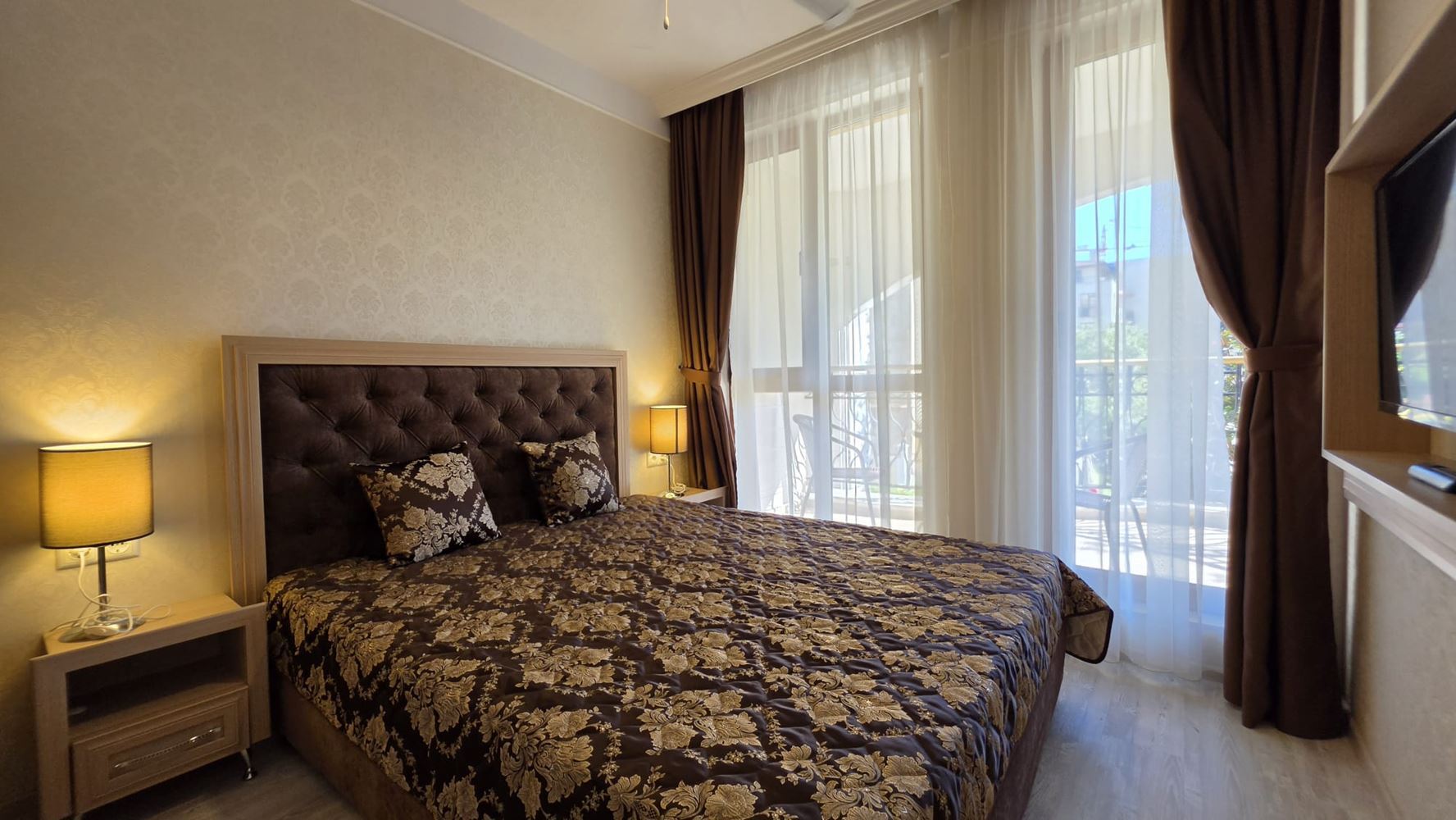 Two-room apartment in Sunny Beach in an impressive complex with a peaceful resort atmosphere