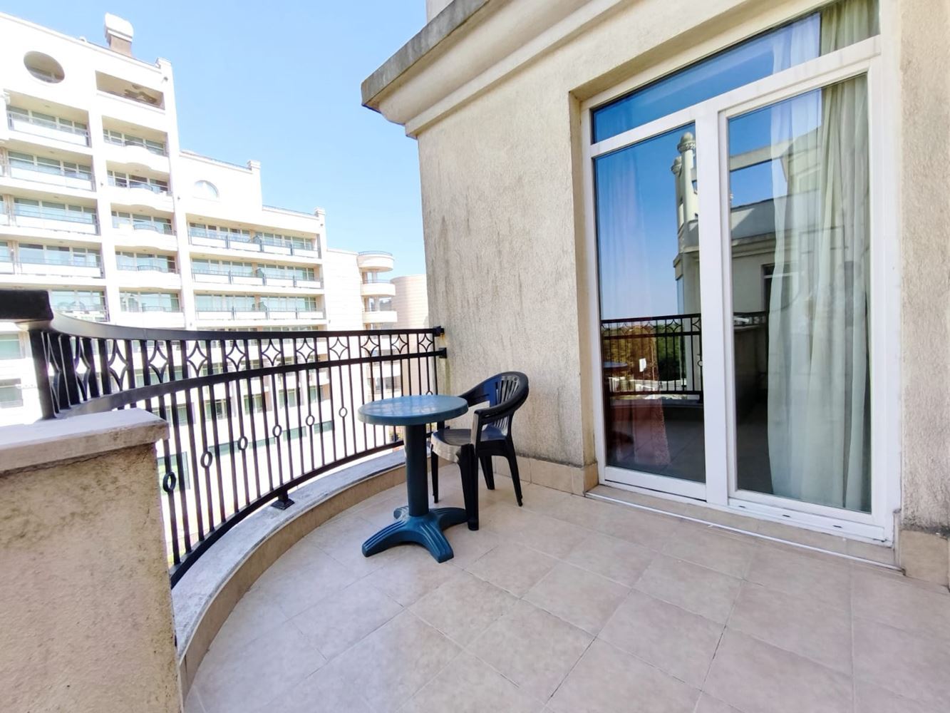 Luxury One-Bedroom Apartment on the First Line in Pomorie – Comfort and Seaside Atmosphere