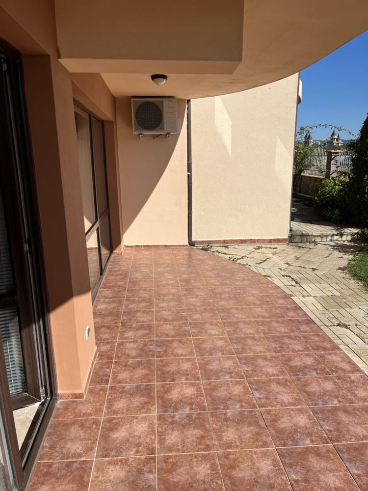 Furnished two-bedroom apartment in a complex in Ravda, ready to move in