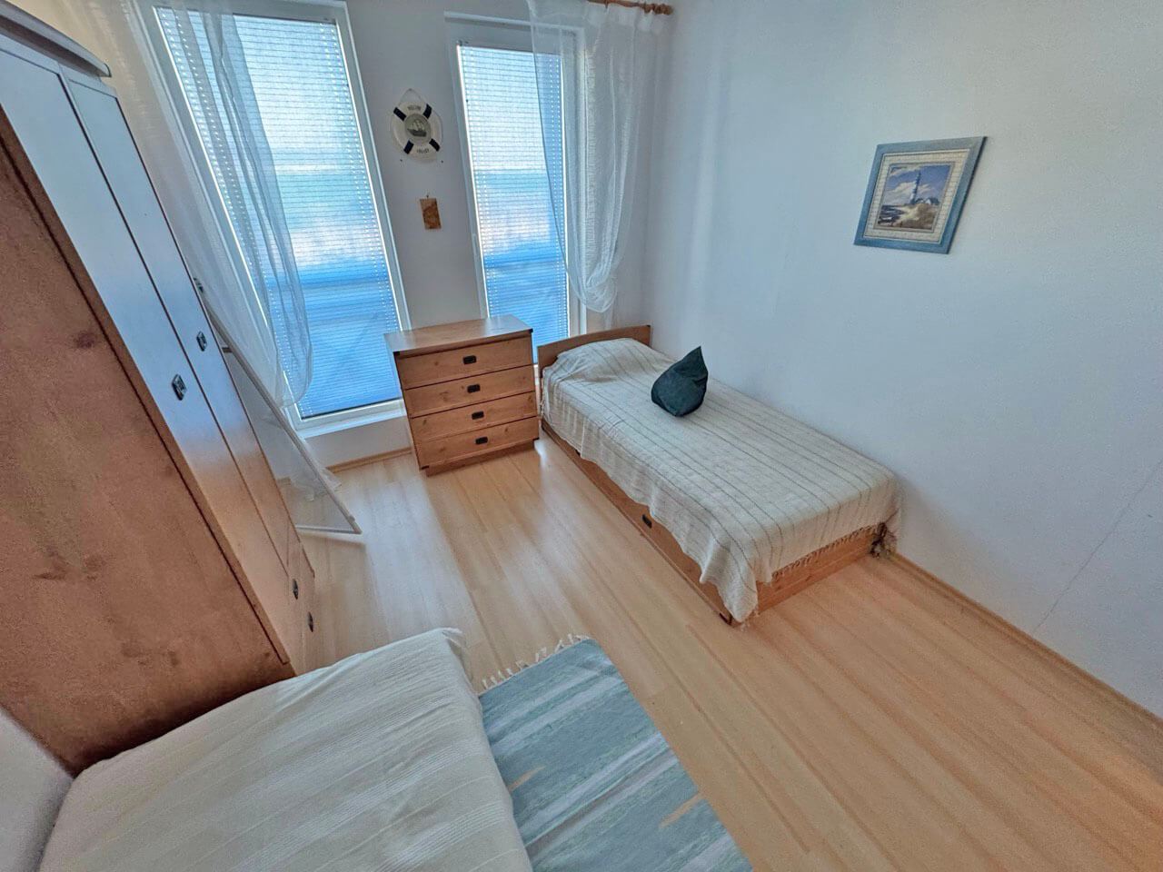 Three-room apartment in a complex with a well-organized environment and cozy atmosphere