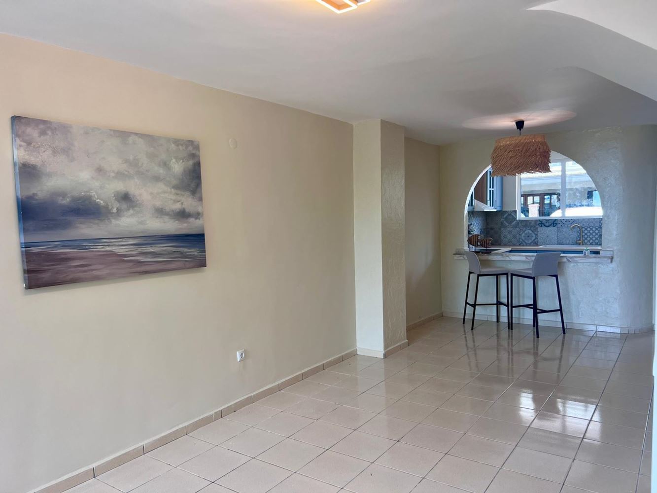 First-line sea property in Ravda – two-bedroom maisonette with sea view and private parking space