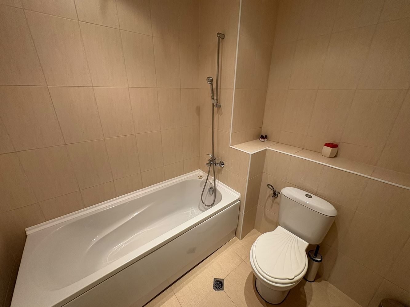 Two-bedroom apartment in Sunny Beach – spacious living, amenities and entertainment in a holiday complex