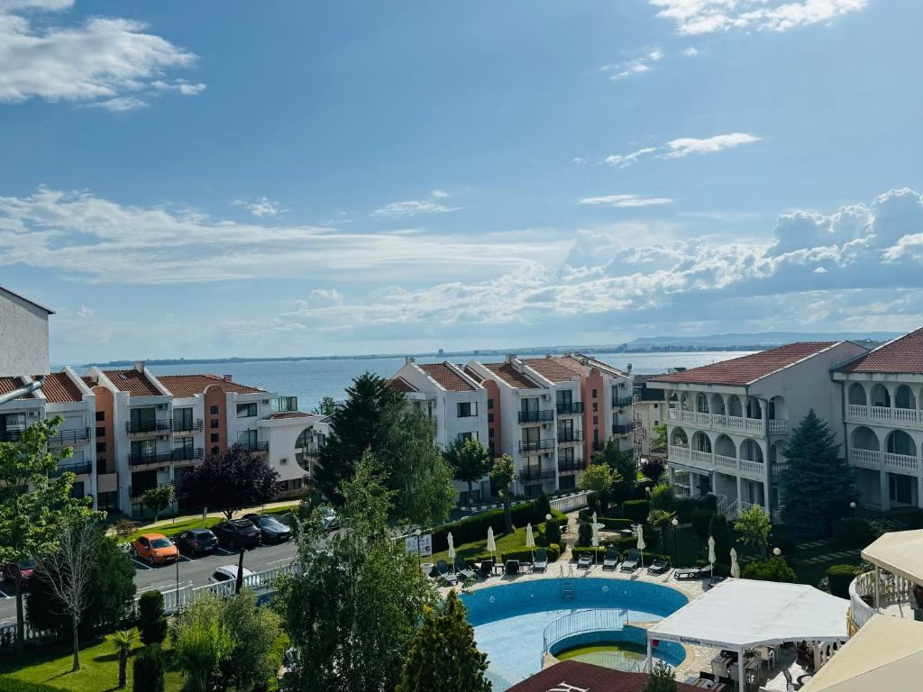 Stylish one-bedroom apartment in an elite complex in the heart of Sveti Vlas