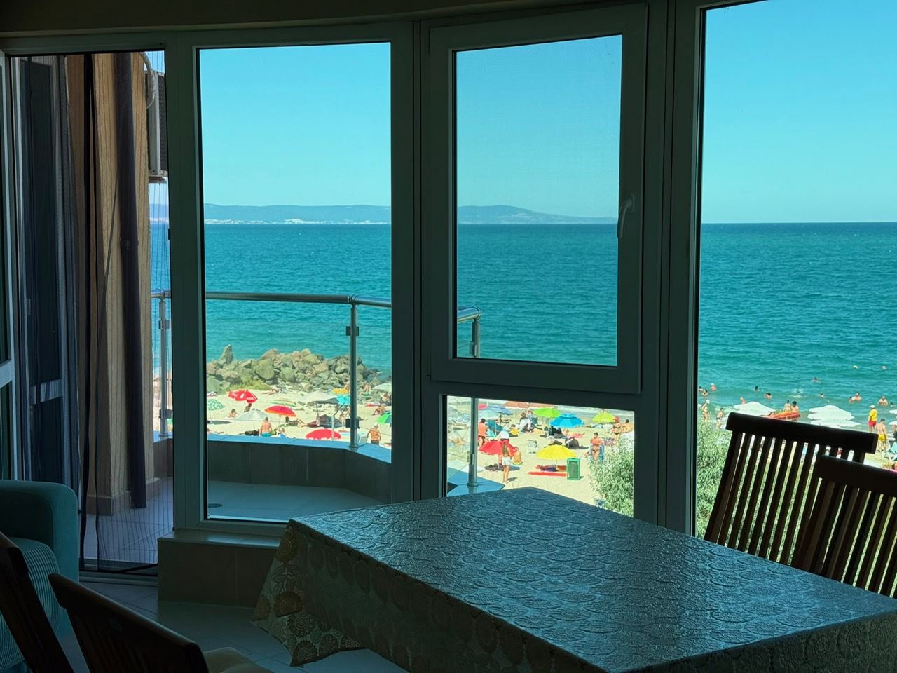 Front Sea View – Spacious One-Bedroom Apartment on the First Line in Pomorie