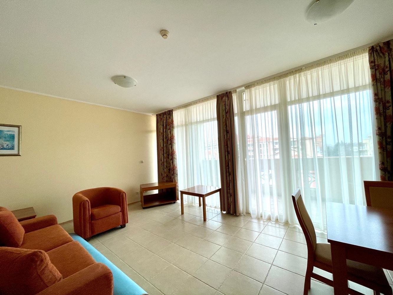 Spacious one-bedroom apartment on the first line with sea view in Pomorie