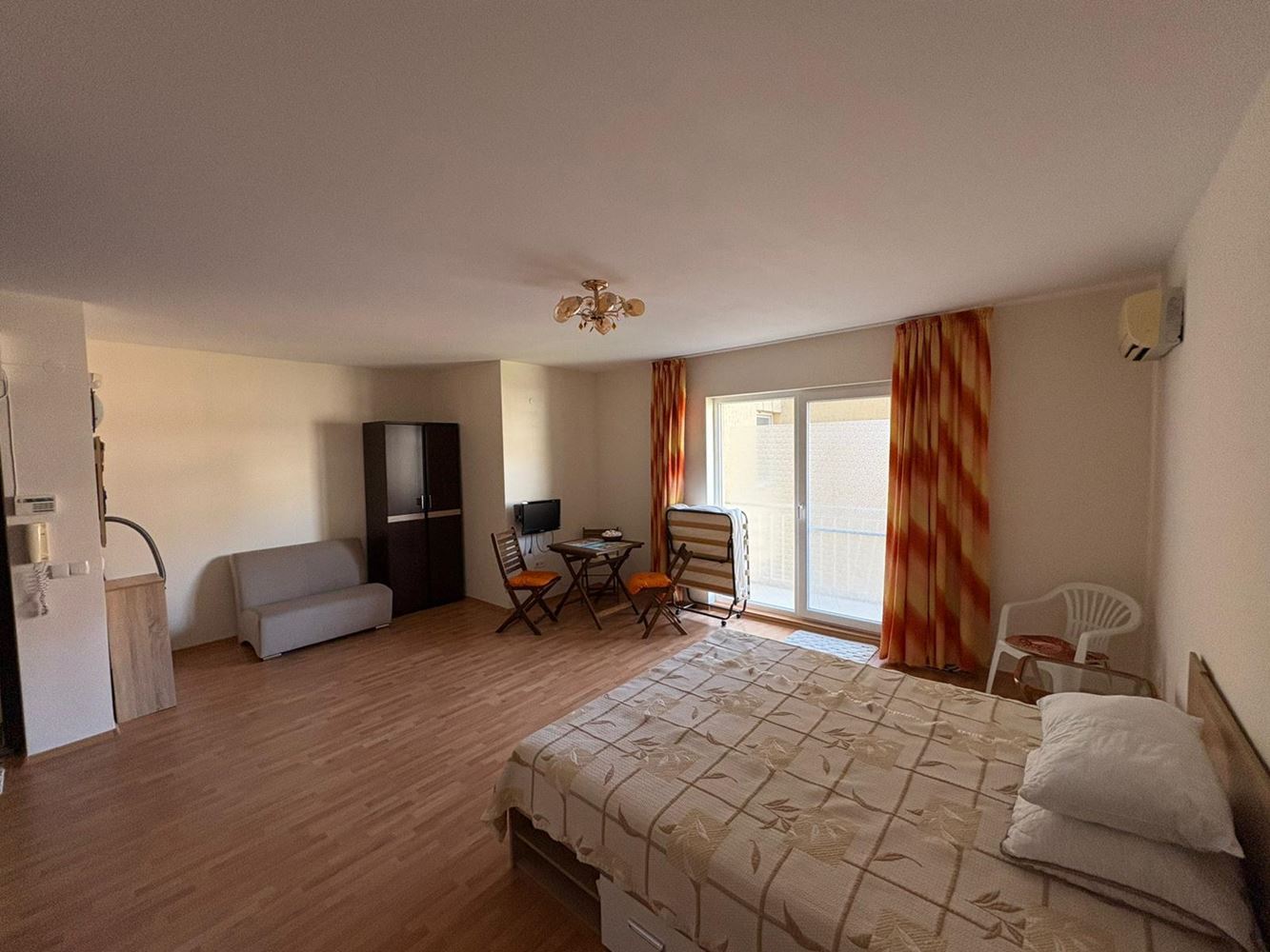 Spacious studio in the heart of Pomorie Old Town – just steps from the sea