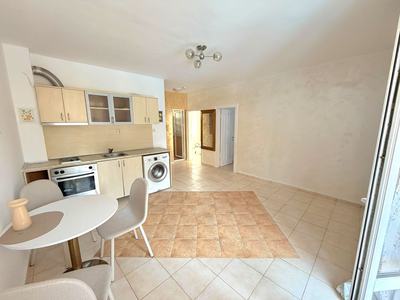 Three-room apartment with southern exposure and pool view in Sunny Beach