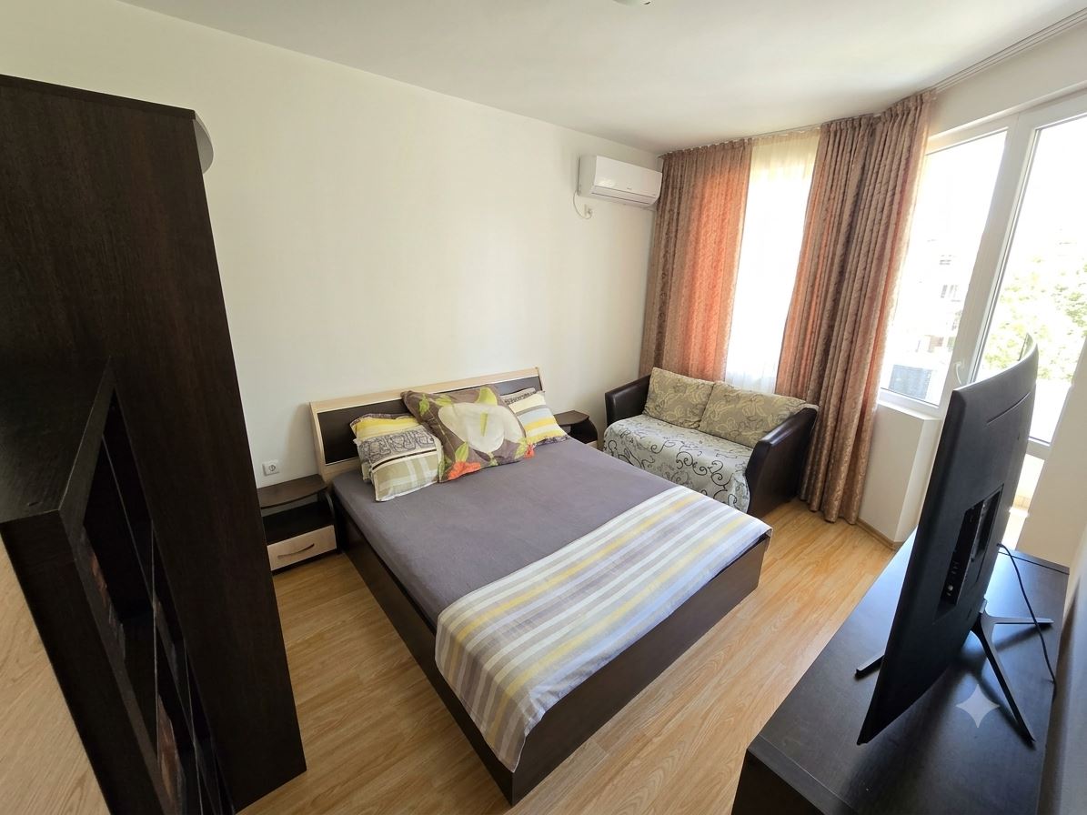 Cozy One-Bedroom Apartment in a Complex with Its Own Infrastructure
