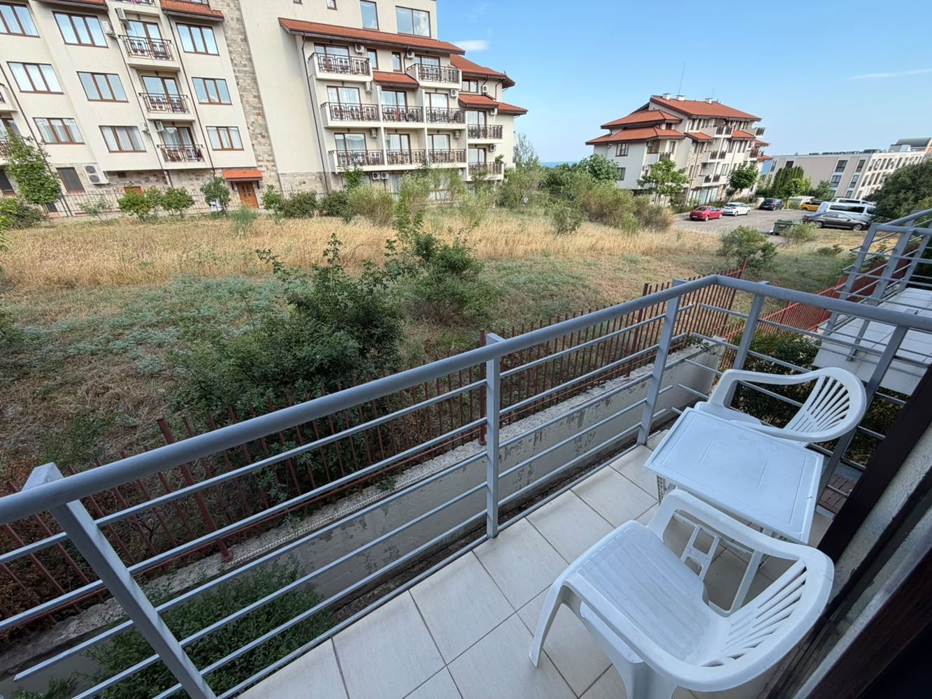 Spacious two-bedroom apartment with sea and mountain views in a beautiful gated complex near the sea