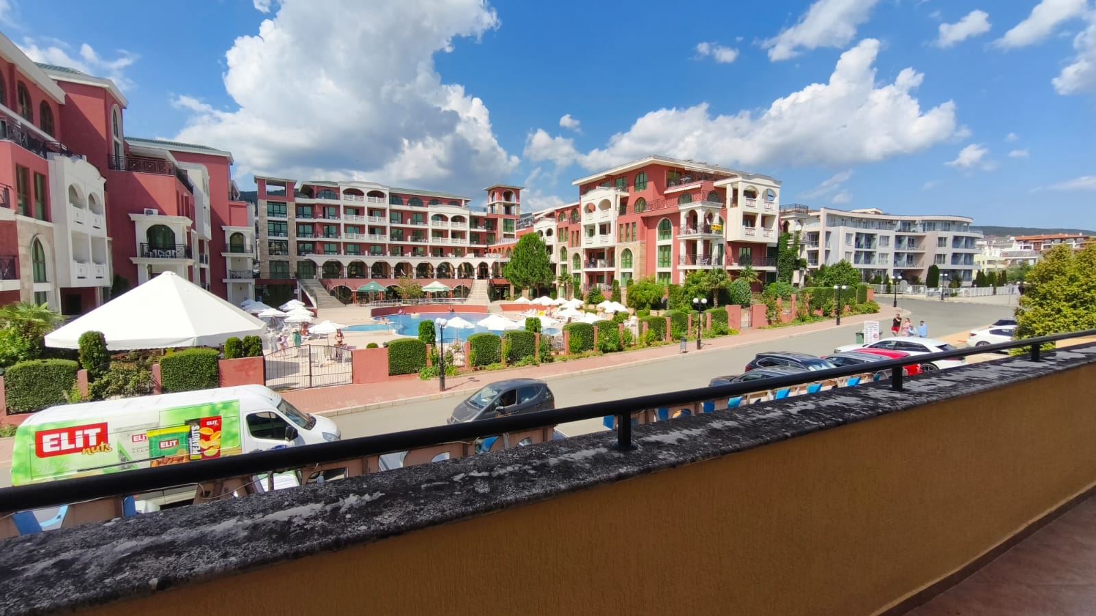Spacious Two-Bedroom Apartment with Sea View in Sveti Vlas, 200 Meters from the Beach