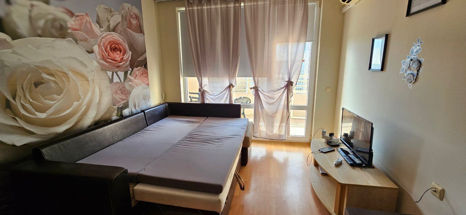 Stylish Studio with Terrace and Excellent Amenities in Sunny Beach