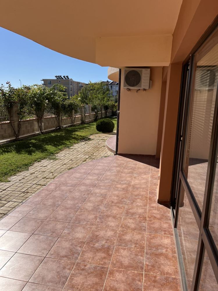 Furnished two-bedroom apartment in a complex in Ravda, ready to move in