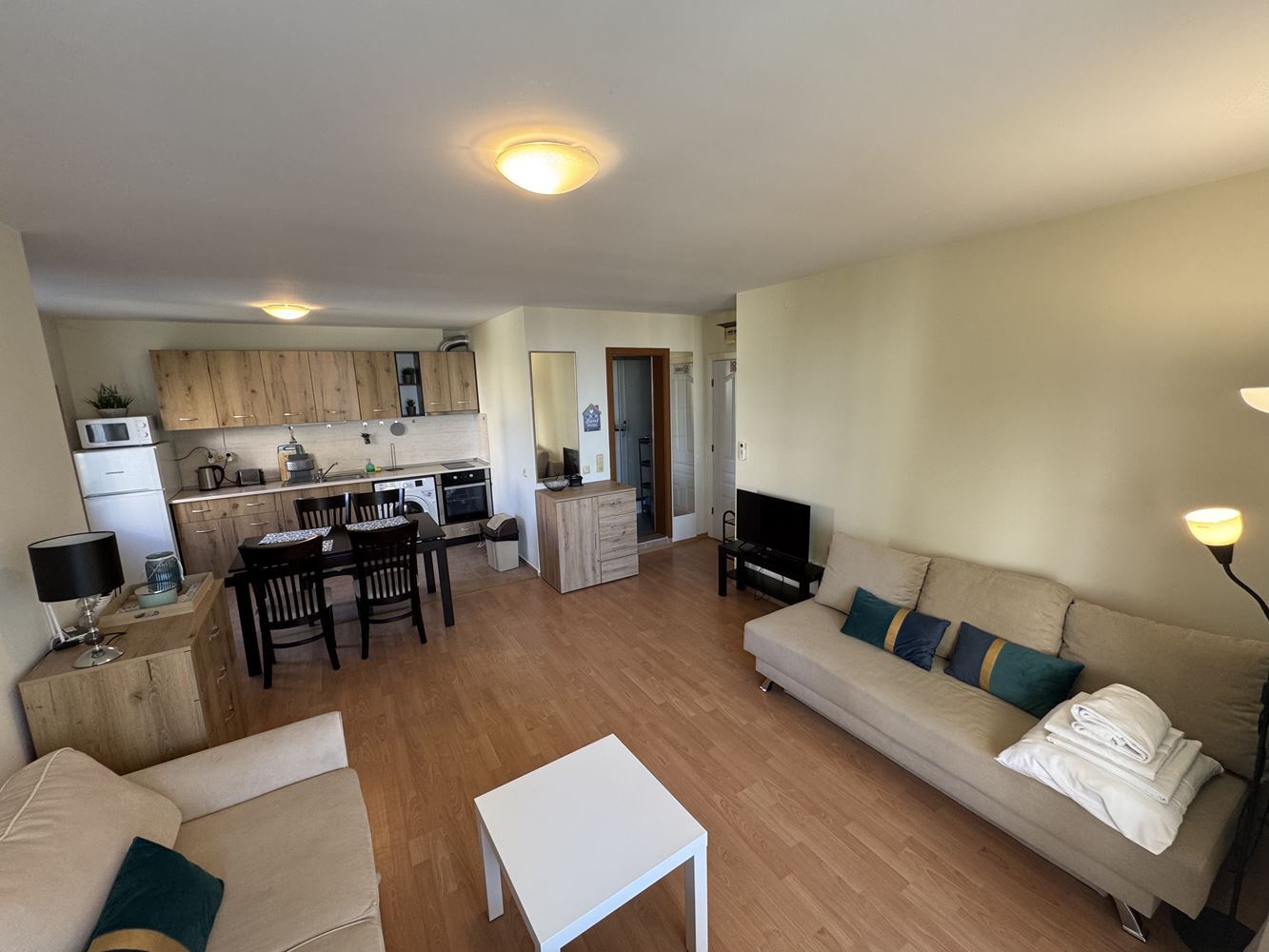Spacious studio in Sveti Vlas with beautiful pool view – excellent investment by the sea