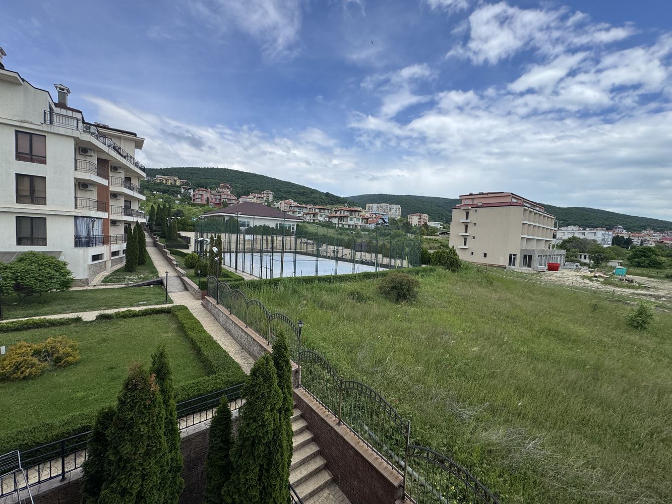 Compact studio with panoramic mountain view in Sveti Vlas – comfort, nature, and excellent infrastructure