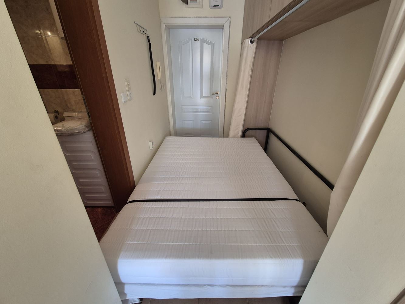 Compact Apartment on the First Line to the Sea with Excellent Investment Potential in Elenite