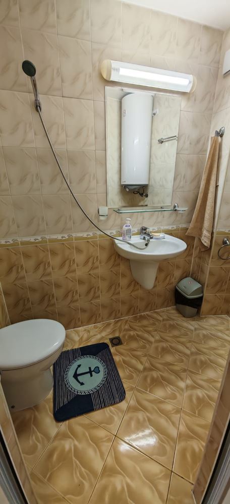Spacious two-bedroom apartment with pool view and excellent amenities in the complex