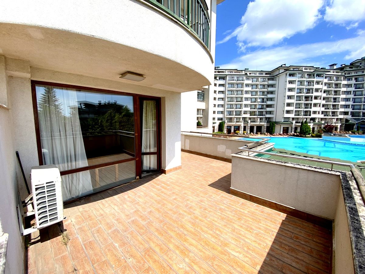 One-bedroom apartment on the first sea line in Ravda – luxury, nature, and impressive pool view